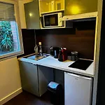 Loft Geek Avec Terrasse, Piscine & Parking - Proche Metro - Apartment