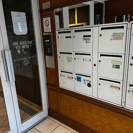 Apartment Loft Geek Avec Terrasse, Piscine & Parking - Proche Metro -