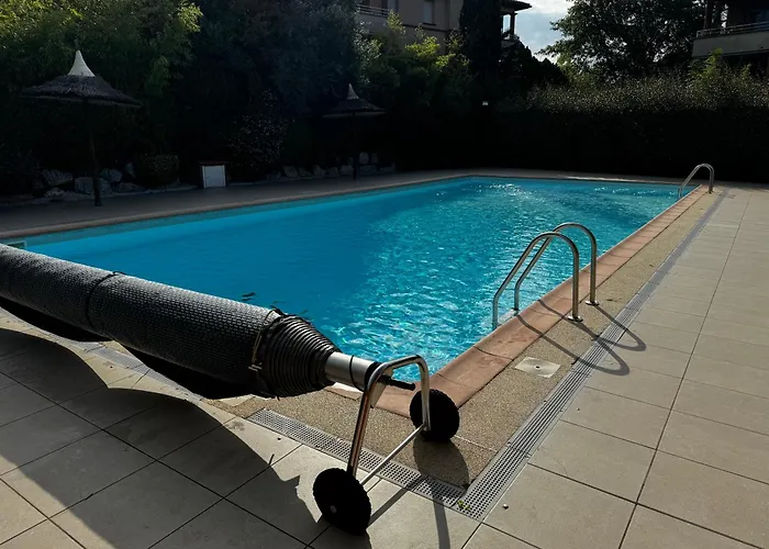 Loft Geek Avec Terrasse, Piscine & Parking - Proche Metro - Apartment Toulouse