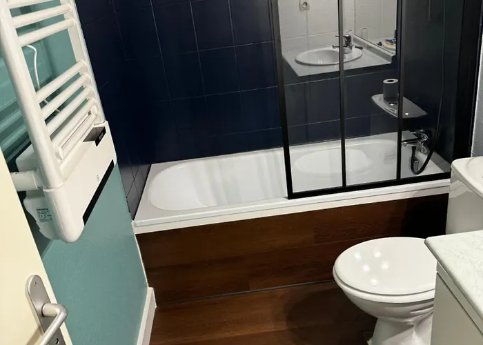 Appartement Loft Geek Avec Terrasse, Piscine & Parking - Proche Metro -